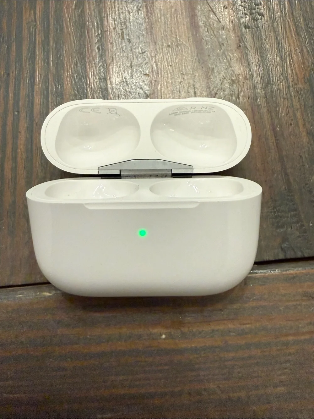 *EMPTY* Apple AirPods Pro 2nd Gen Charging Case USB-C Only A2968 - Tested